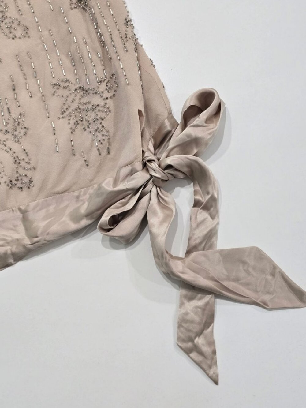 Express ✦ Silk Ruffle Sleeve Blouse ✦ Side Tie Beaded Embellished Floral XS - Picture 5 of 11